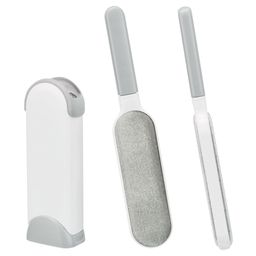 Fusselbürste mit Reinigungsstation