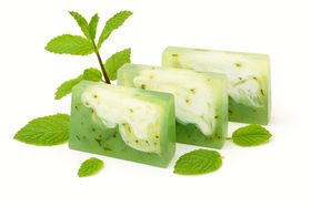 Nesbel Seife Pfefferminze – kühl & klar | Glycerin & Ziegenmilch