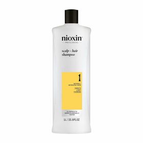 Reinigendes Shampoo für natürliches ausdünnendes Haar