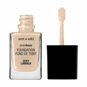 Wet n Wild Photo Focus Foundation Dewy Hautfarbe Ivory