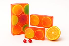 Nesbel Seife Orange – spritzig & fruchtig | Glycerin & Ziegenmilch