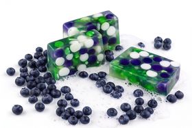 Nesbel Seife Heidelbeere – süß & beerig-frisch | Glycerin & Ziegenmilch