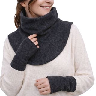 Hoppediz Tragezubehör Fleece Schalkragen und Stulpen