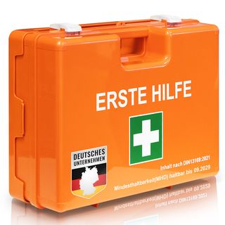 KARAT Erste-Hilfe-Koffer Klein DIN 13157 für kleine Betriebe - Mit Wandhalterung und 90° Stopper