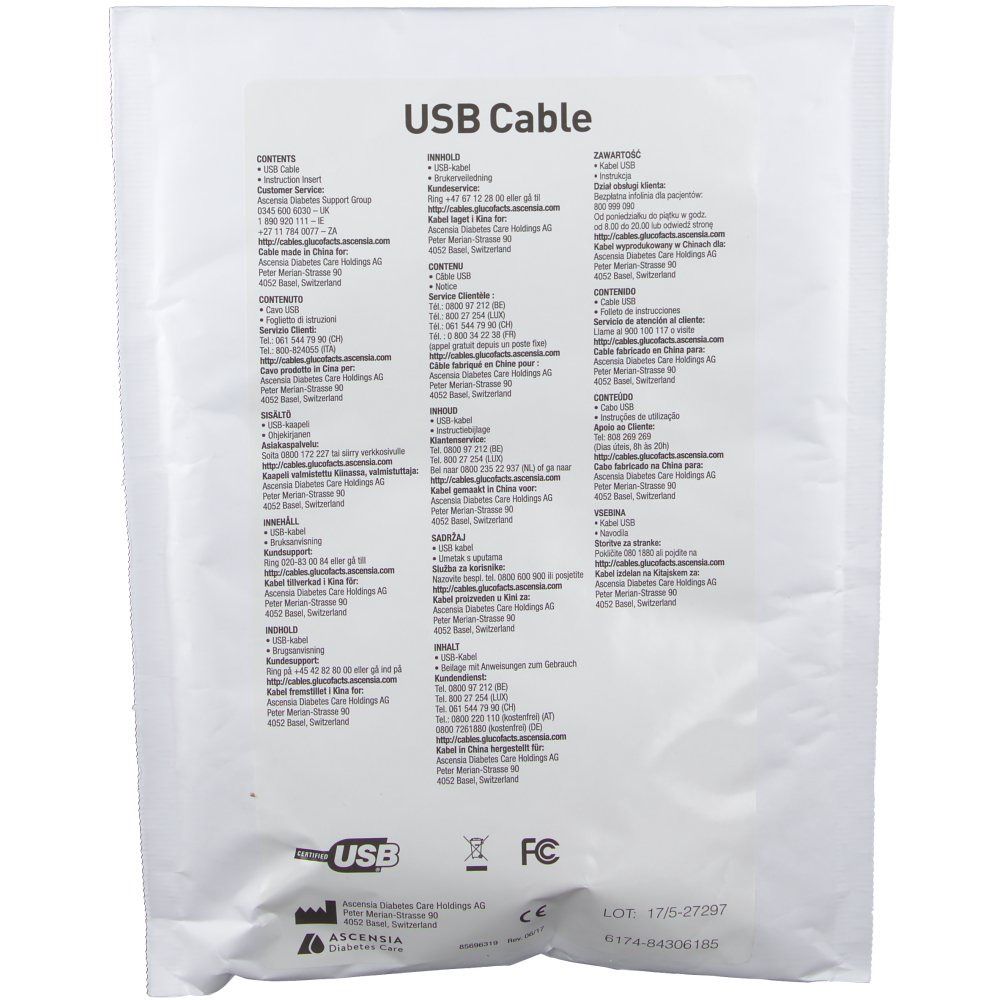Verpackung mit USB-Kabel. Aufschrift: USB Cable. Logos: USB, CE, FC. Text in mehreren Sprachen.