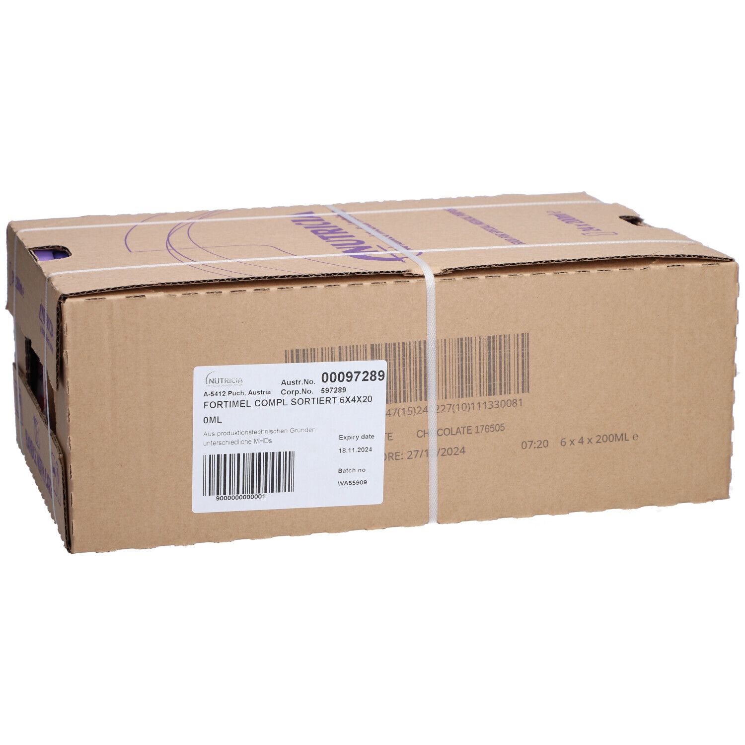 Karton mit 24 Flaschen. Aufschrift: Fortimel Complete Schokolade. Barcode und Chargennummer.