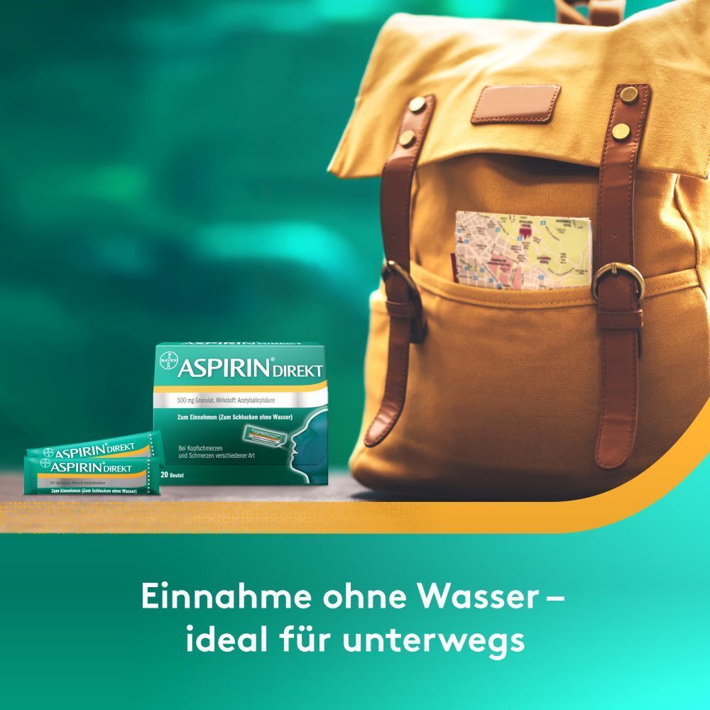 Aspirin Direkt Packung und Beutel in Rucksack. Text: Einnahme ohne Wasser - ideal für unterwegs. Hintergrund: Grün.