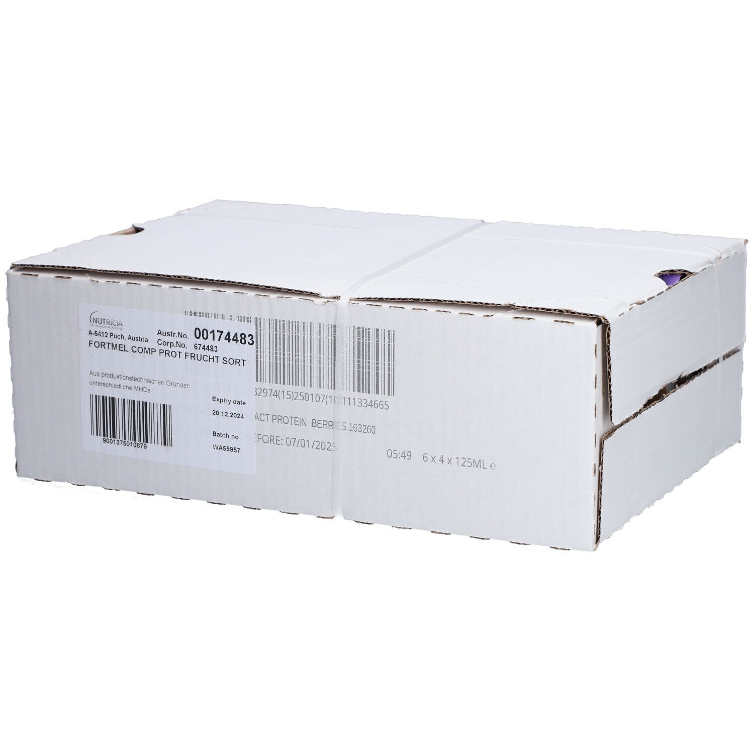 Karton mit Produktinformationen und Barcode. Aufschrift: FORTIMEL COMP PROT FRUCHT SORT.