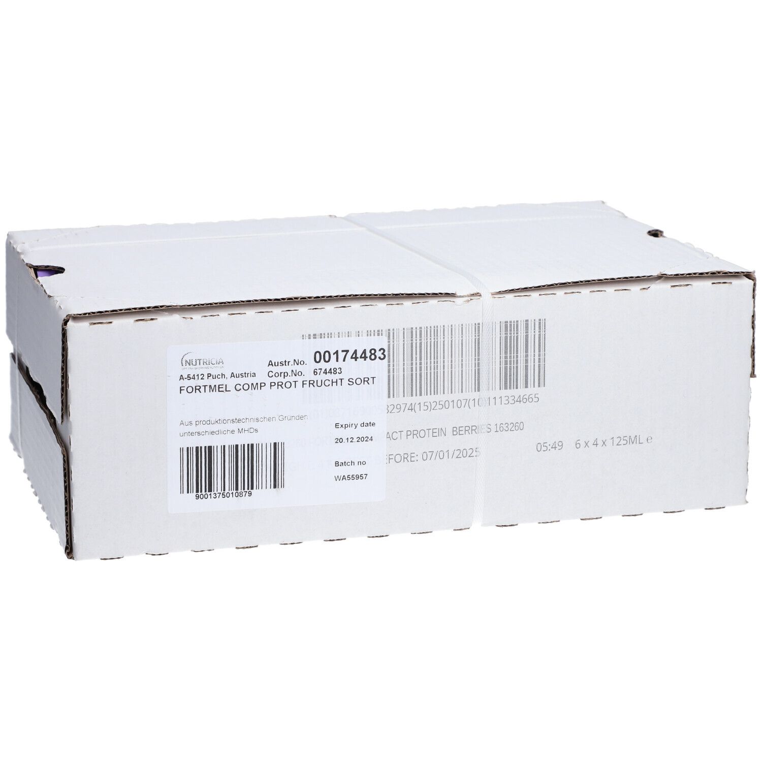 Karton mit Produktinformationen und Barcode. Aufschrift: FORTIMEL COMP PROT FRUCHT SORT.