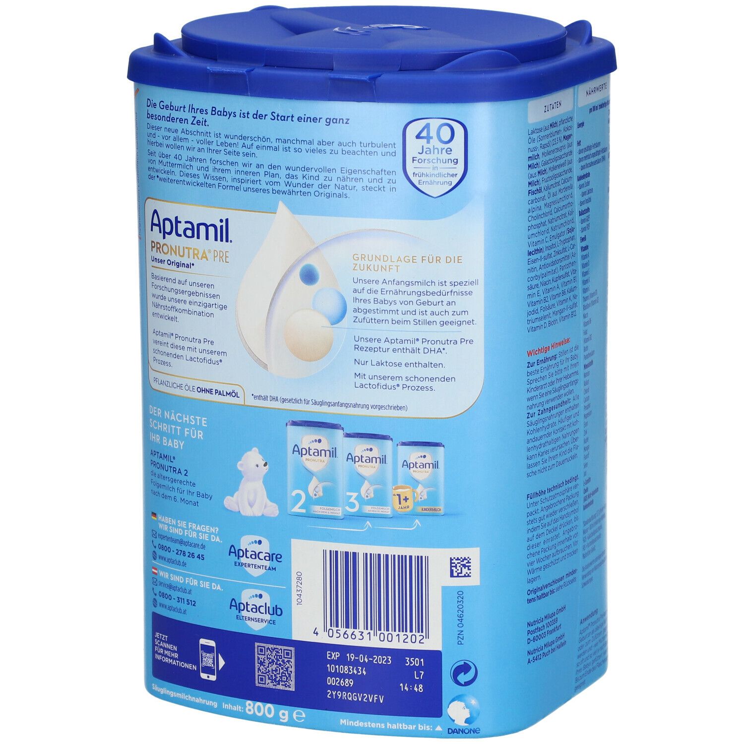 Rückseite der Aptamil PRE-Dose. Enthält Informationen zur Anwendung und weitere Aptamil-Produkte. 800g. Blaue Dose.