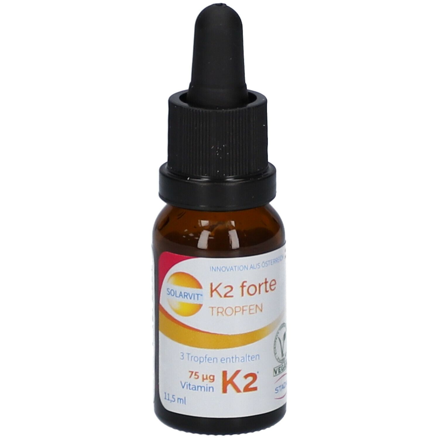 Braune Glasflasche mit schwarzem Tropfer. Aufschrift: Solarvit K2 forte Tropfen, Vegan-Siegel, 75 µg Vitamin K2.