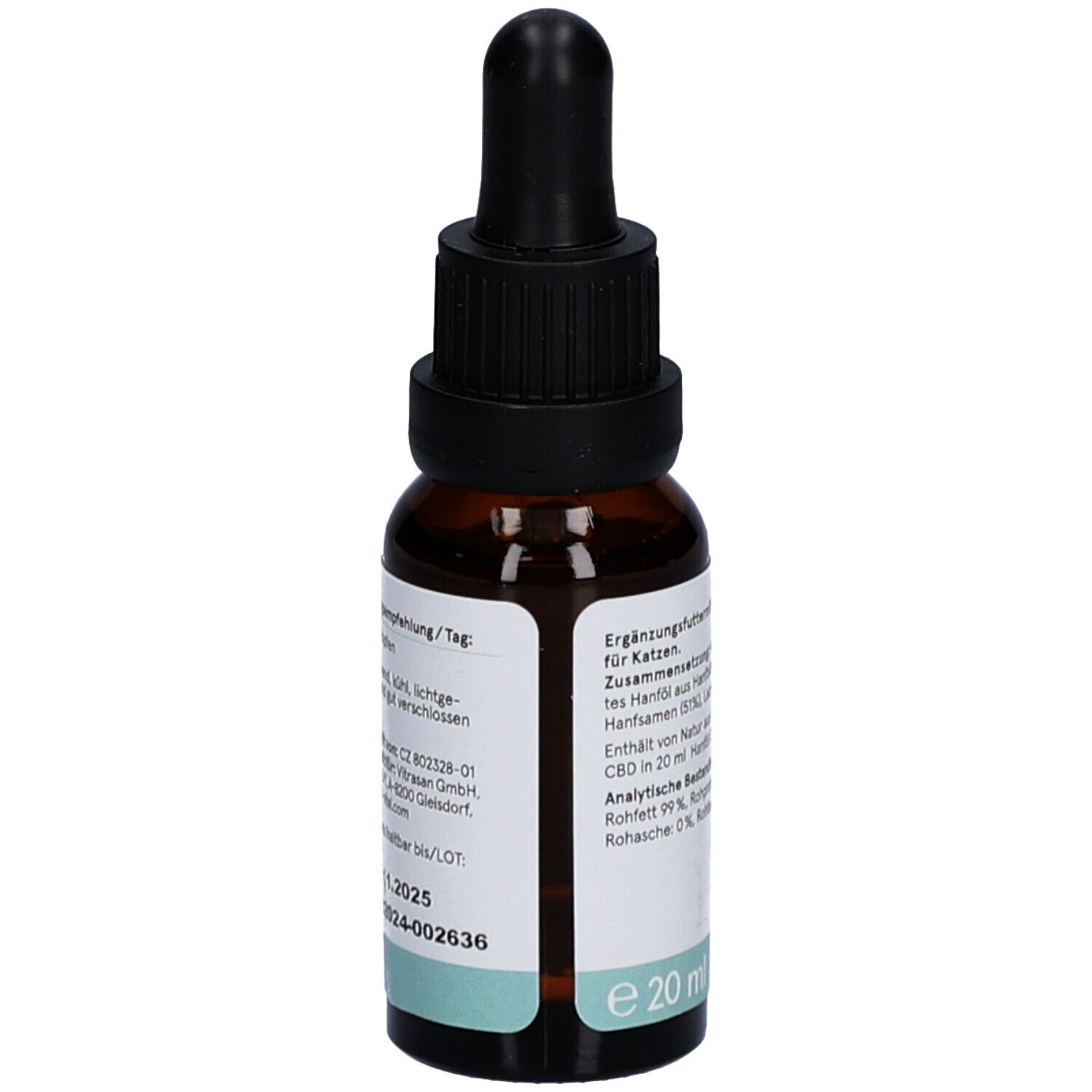 Braune Glasflasche mit schwarzem Tropfer. Aufkleber mit Text. Produktname: Premium Hanföl plus. Enthält 20 ml. Mindesthaltbarkeitsdatum.