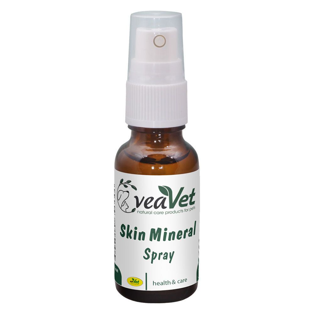 Braune Glasflasche mit weißem Sprühkopf. Auf dem Etikett steht 'veaVet Skin Mineral Spray'.