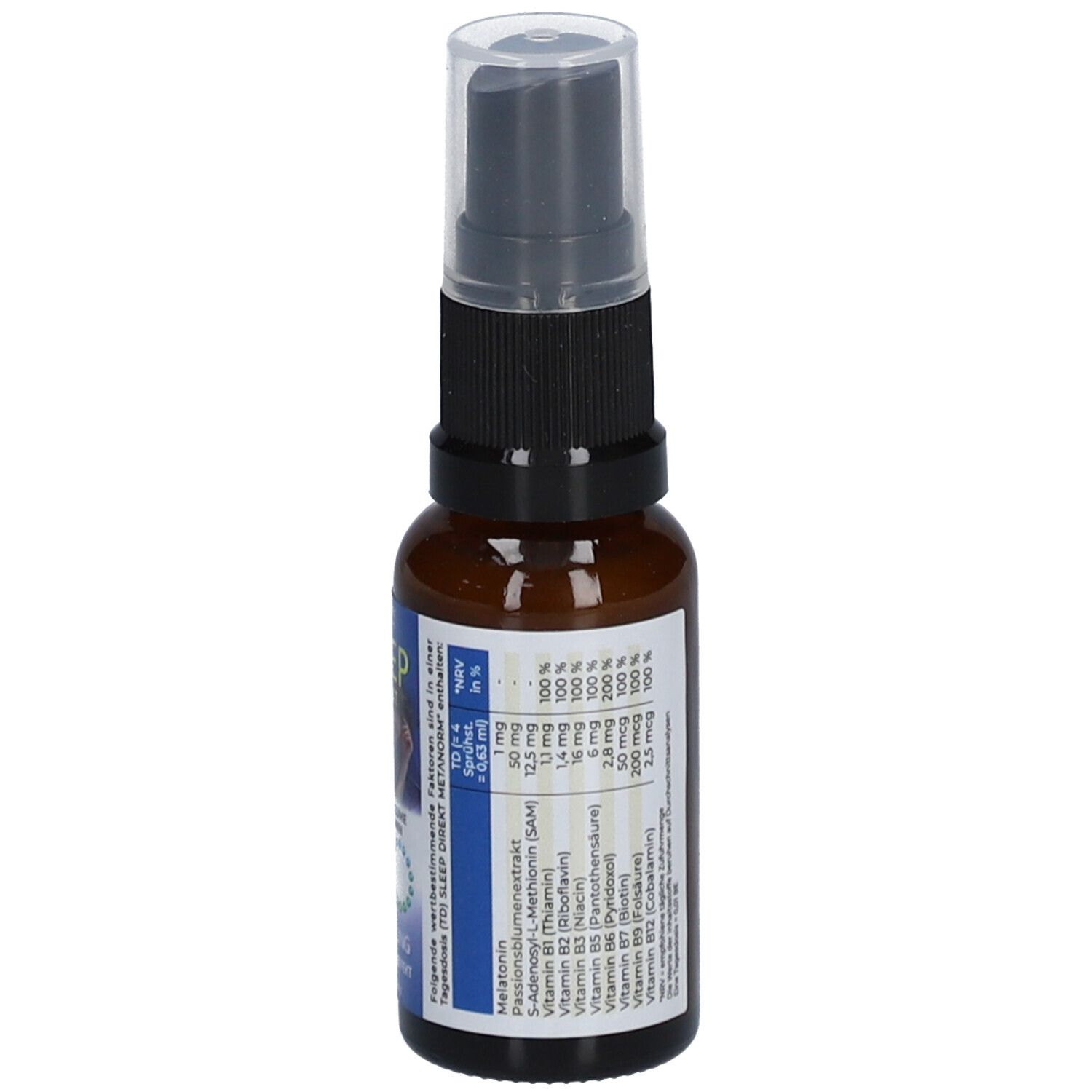 Braune Glasflasche mit schwarzem Sprühkopf. Etikett mit Inhaltsstoffen und Nährwertangaben. Vitamine und Pflanzenextrakte.
