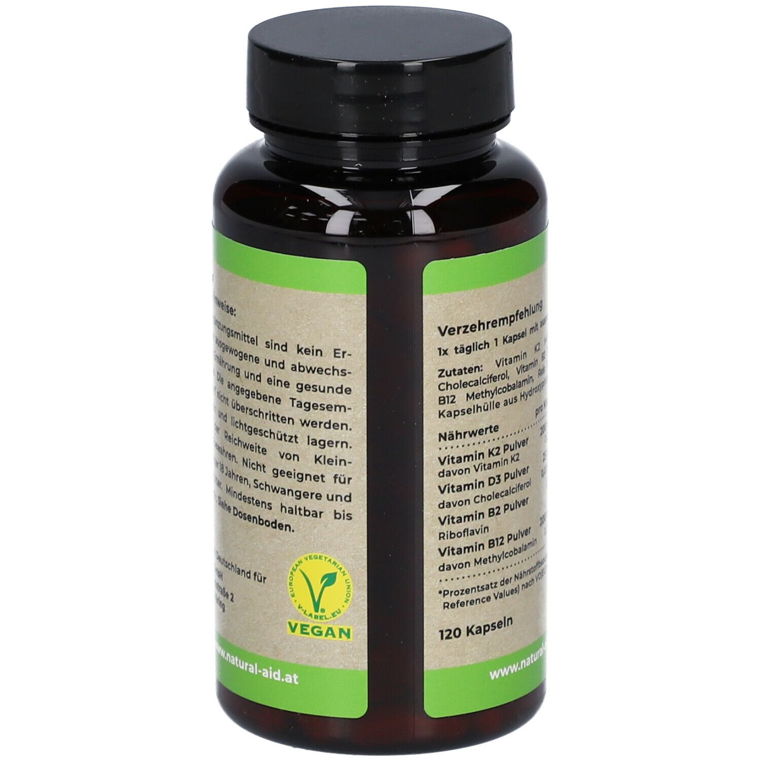 Braune Flasche mit schwarzem Deckel. Aufschrift: Daily Vegan B12+K2+D3+B2 Vitamine. 120 Kapseln. Marke: natural aid. Vegan-Siegel.
