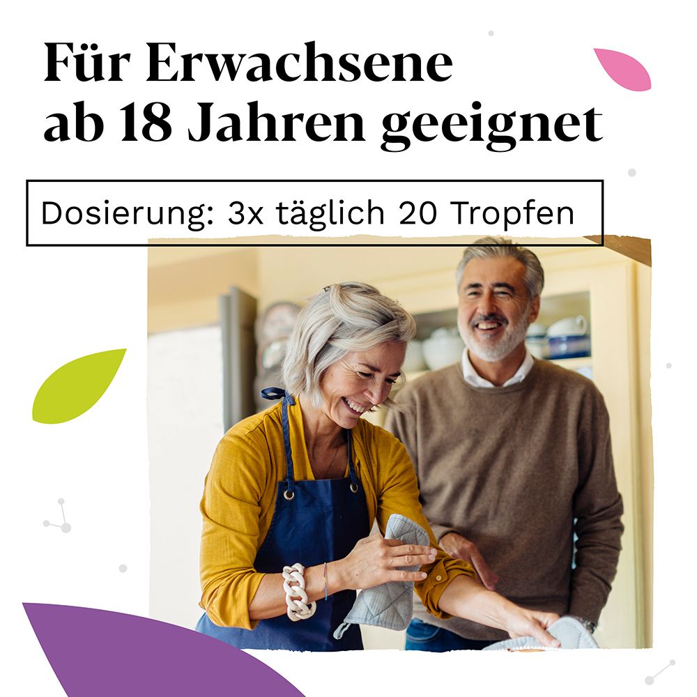 Älteres Ehepaar in der Küche. Text: Für Erwachsene ab 18 Jahren geeignet. Dosierung: 3x täglich 20 Tropfen.