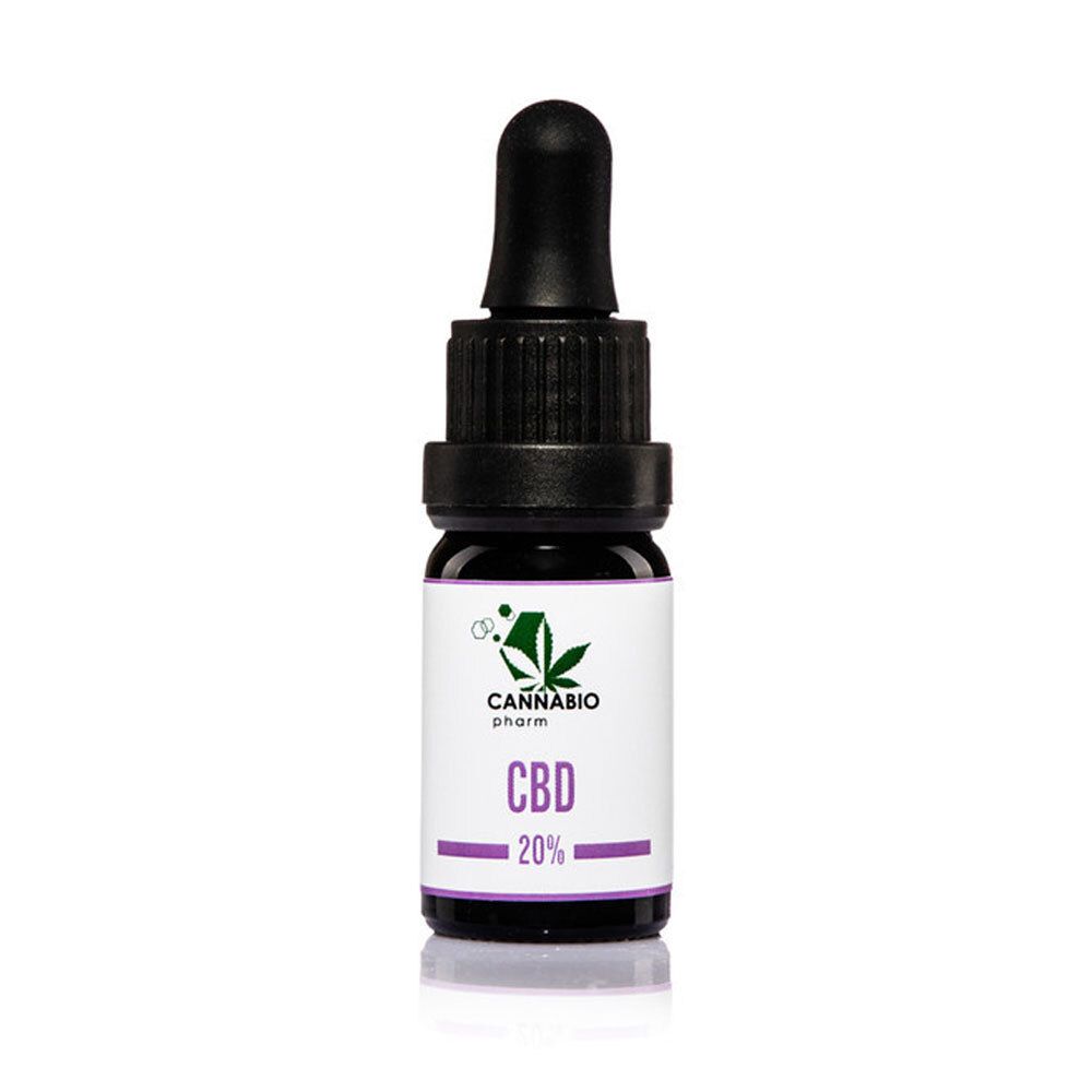 Braune Glasflasche mit schwarzem Deckel und Pipette. Etikett mit CBD 20% und Logo.