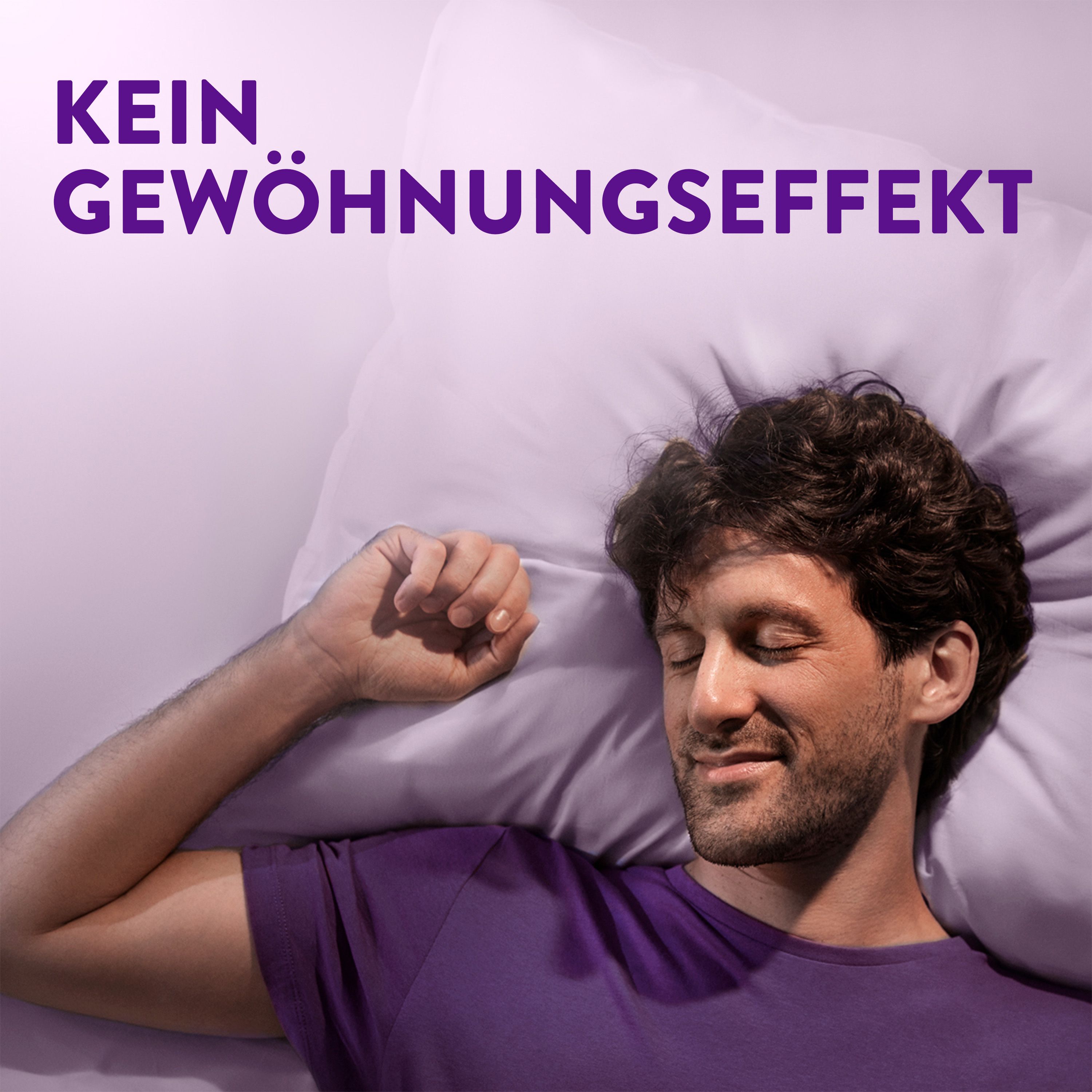 Mann im Bett, schläft. Text: Kein Gewöhnungseffekt.