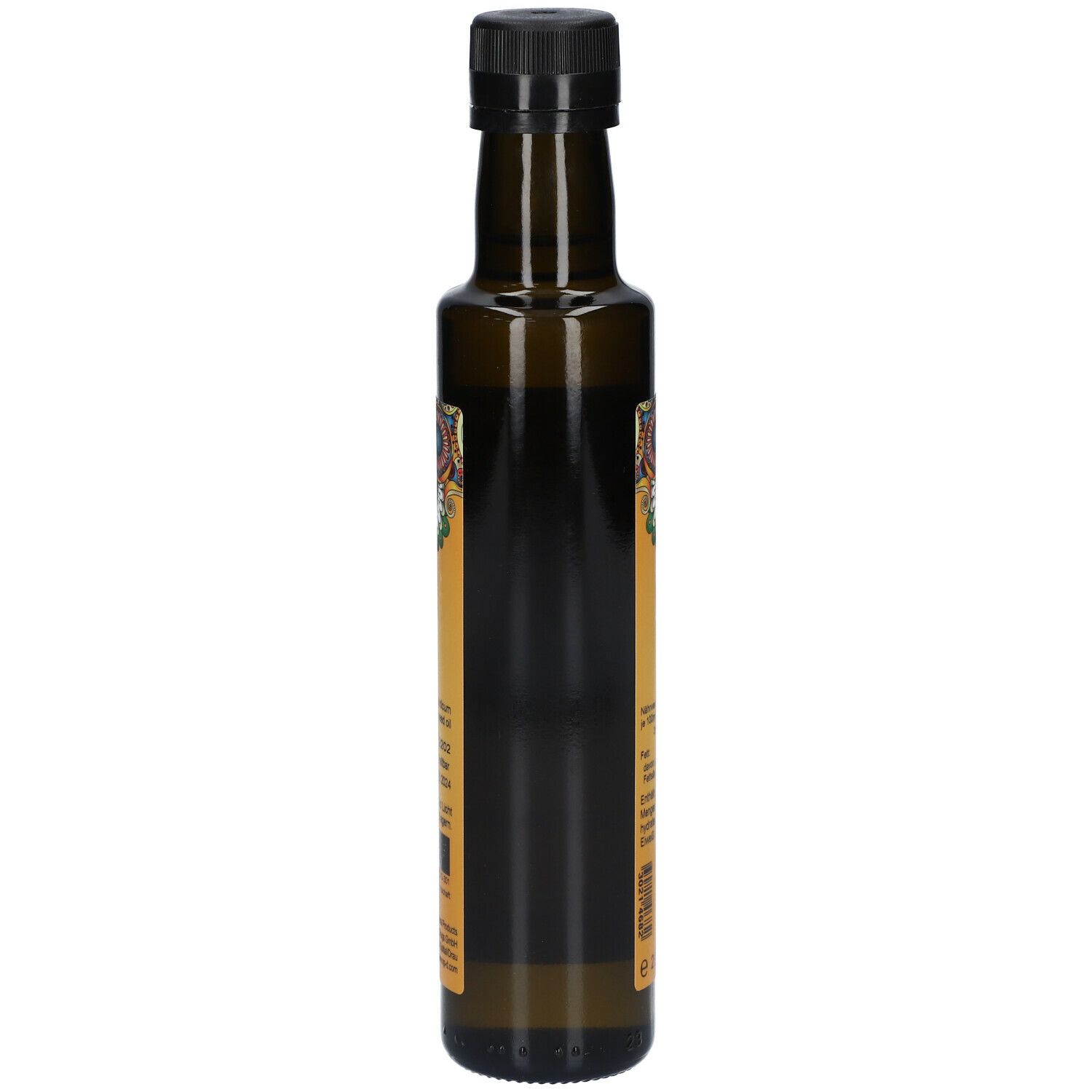 Bouteille en verre brun avec bouchon noir. Étiquette partiellement visible. Aucun autre détail visible.