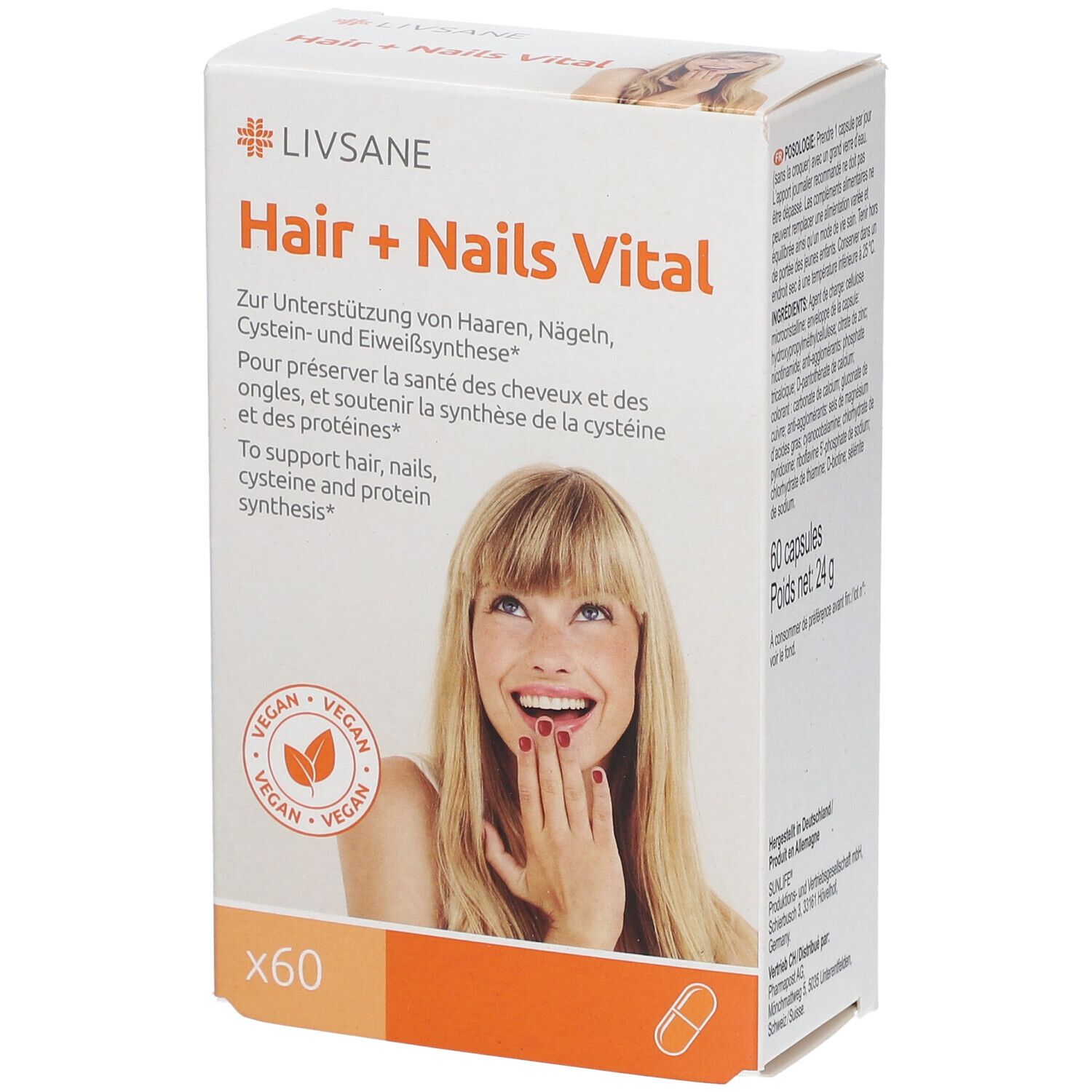 Weißer Karton mit LIVSANE Hair + Nails Vital. Enthält 60 Kapseln. Vegan-Siegel. Frau mit langen Haaren und roten Nägeln.