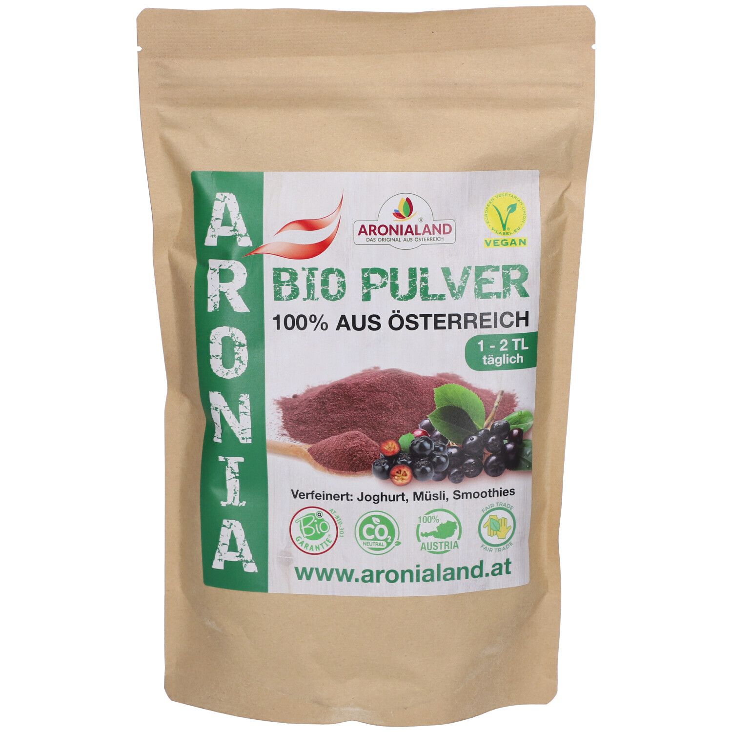 Beutel mit ARONIALAND® BIO-PULVER. Braune Pulver, Beeren und Logo. Text: 100% aus Österreich, vegan, Bio-Qualität.