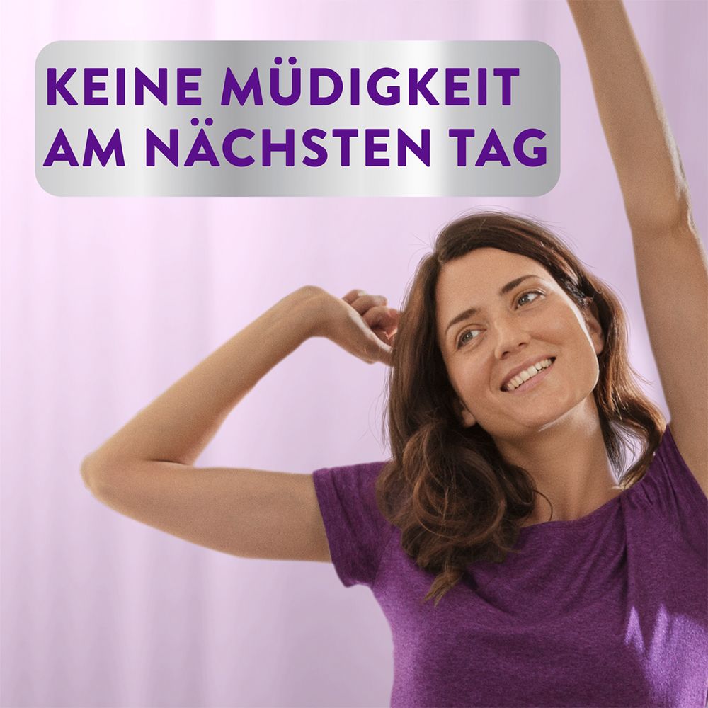 Frau, die sich streckt. Text: Keine Müdigkeit am nächsten Tag. Hintergrund: Lila.