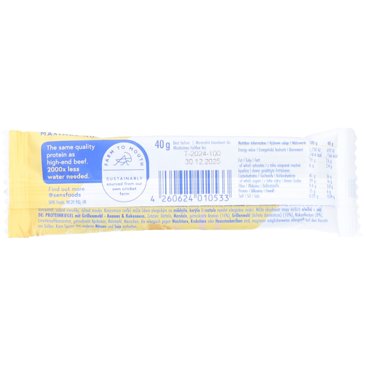 Rückseite des Proteinriegels. Enthält Nährwertangaben, Zutatenliste und Barcode. "sens"-Logo.