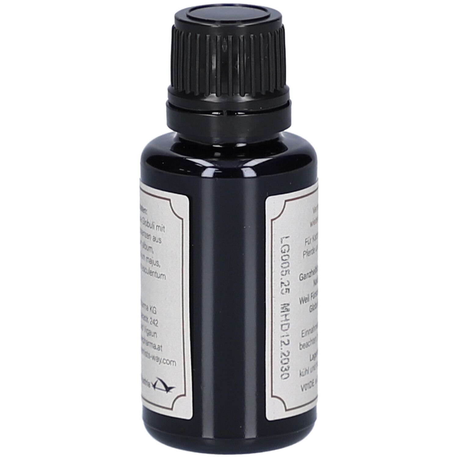 Braune Glasflasche mit schwarzem Deckel. Etikett mit Text und Chargennummer. Aufschrift "MHD 12.2030".