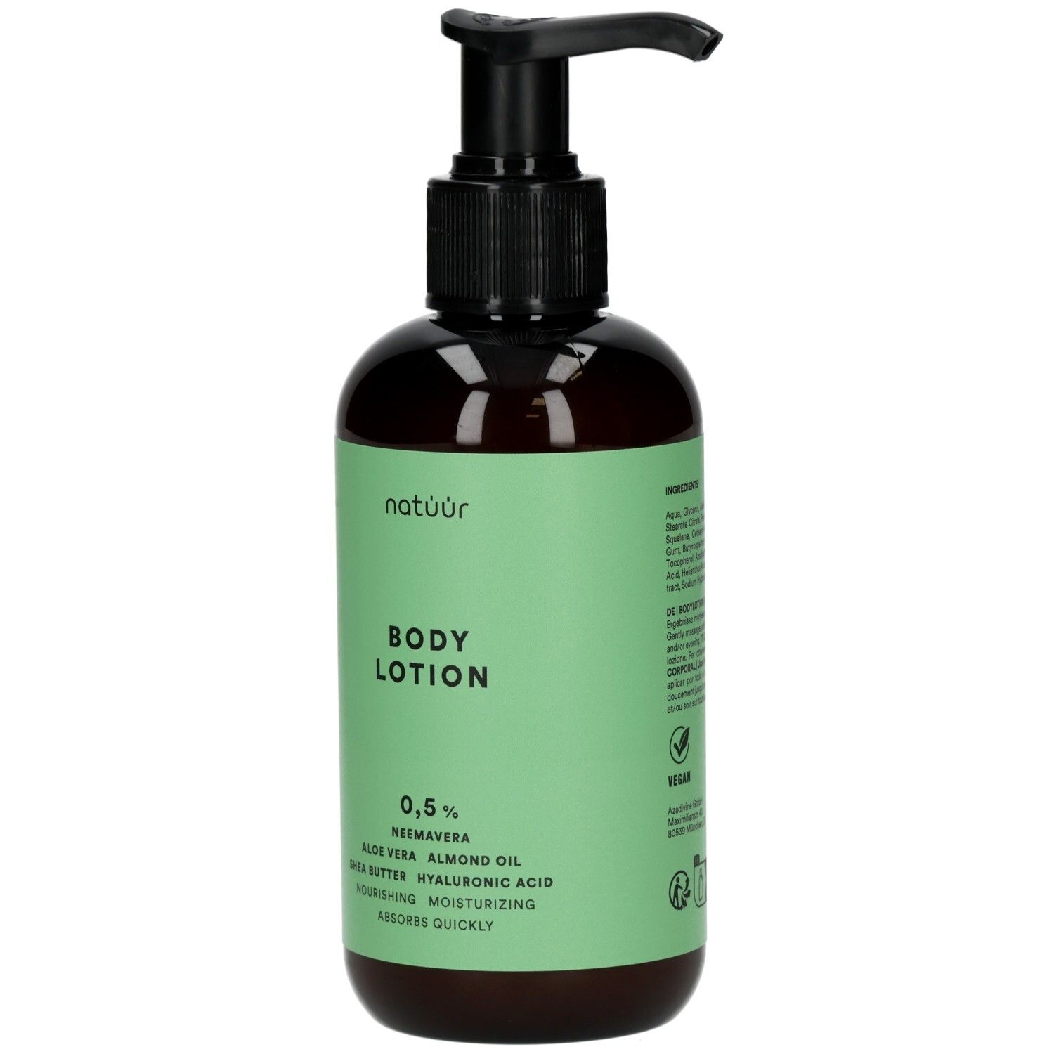 Braune Flasche mit schwarzem Pumpverschluss. Grünem Etikett mit Text: BODY LOTION, 0,5%, Inhaltsstoffe.