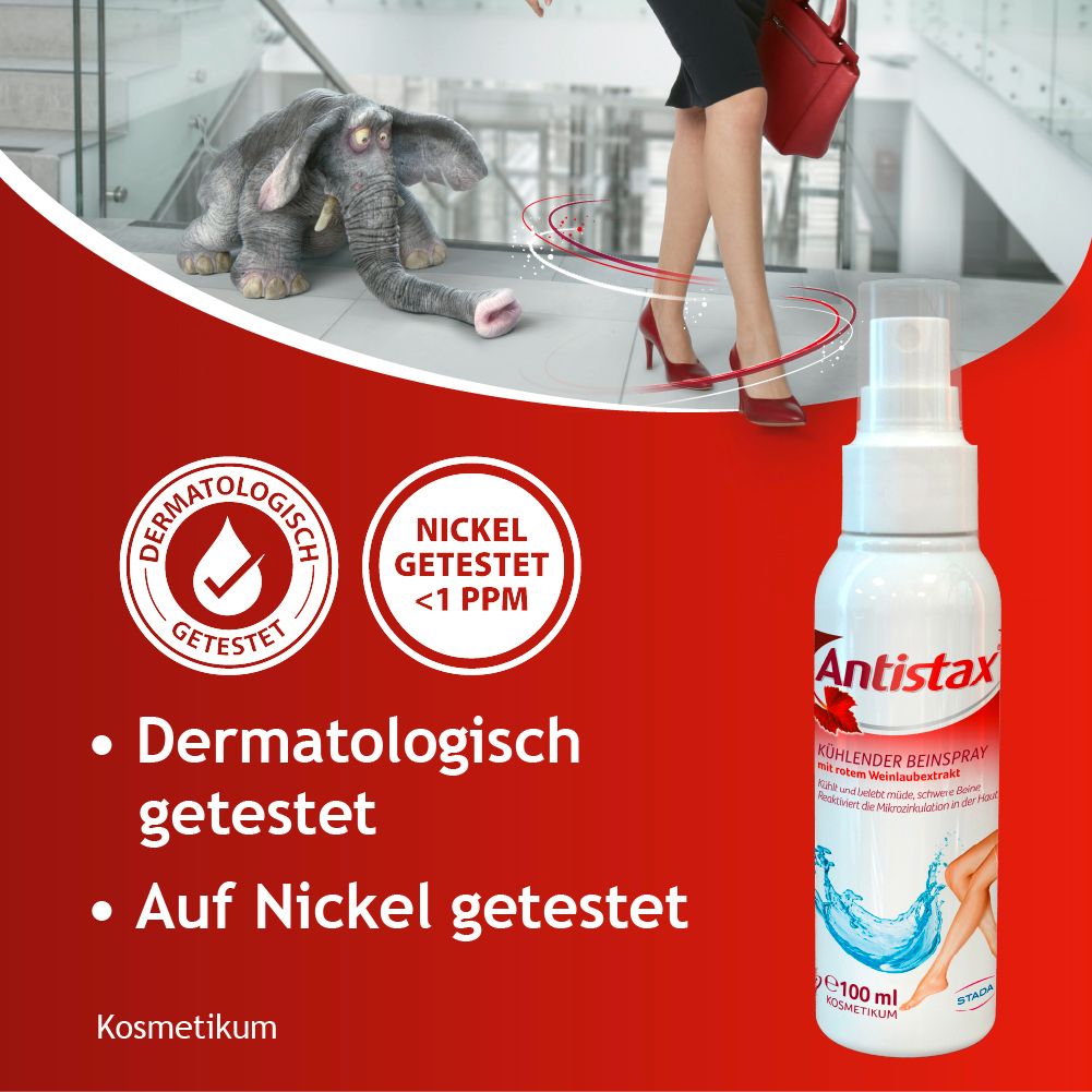 Werbebild: Siegel 'Dermatologisch getest' und 'Nickel getestet <1 PPM'. Antistax Beinspray Flasche.