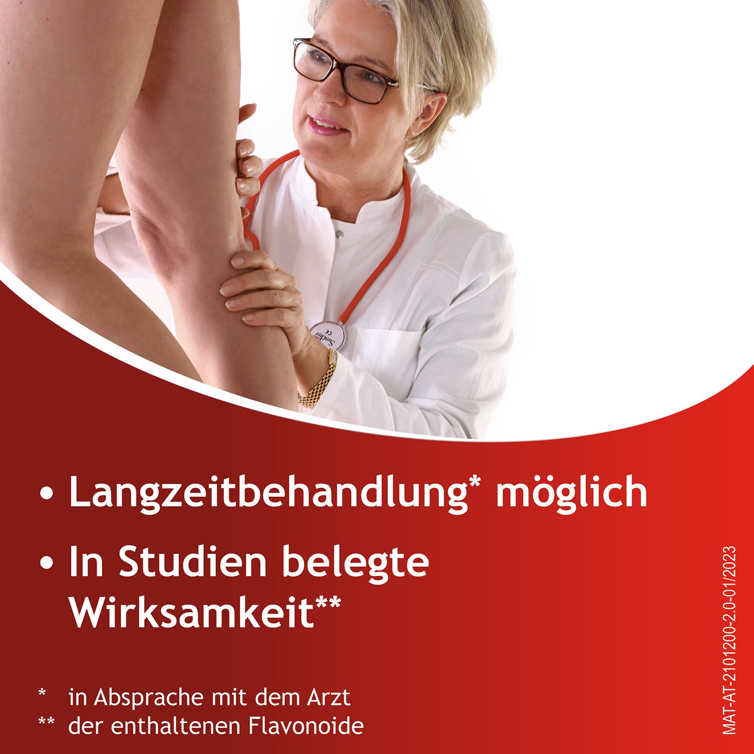 Ärztin untersucht Bein. Text: Langzeitbehandlung möglich. In Studien belegte Wirksamkeit.