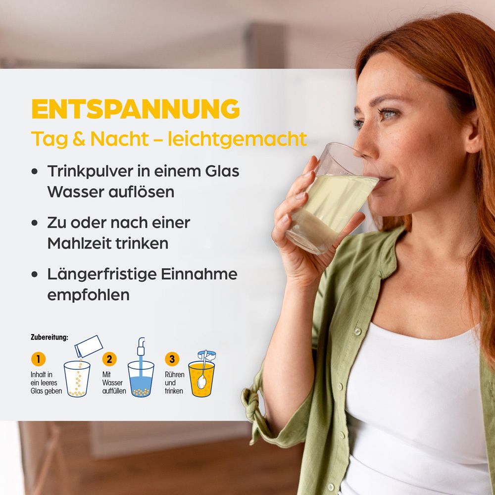 Frau trinkt aus einem Glas. Text: Entspannung Tag & Nacht - leichtgemacht. Anleitung: Pulver in Wasser auflösen und trinken.