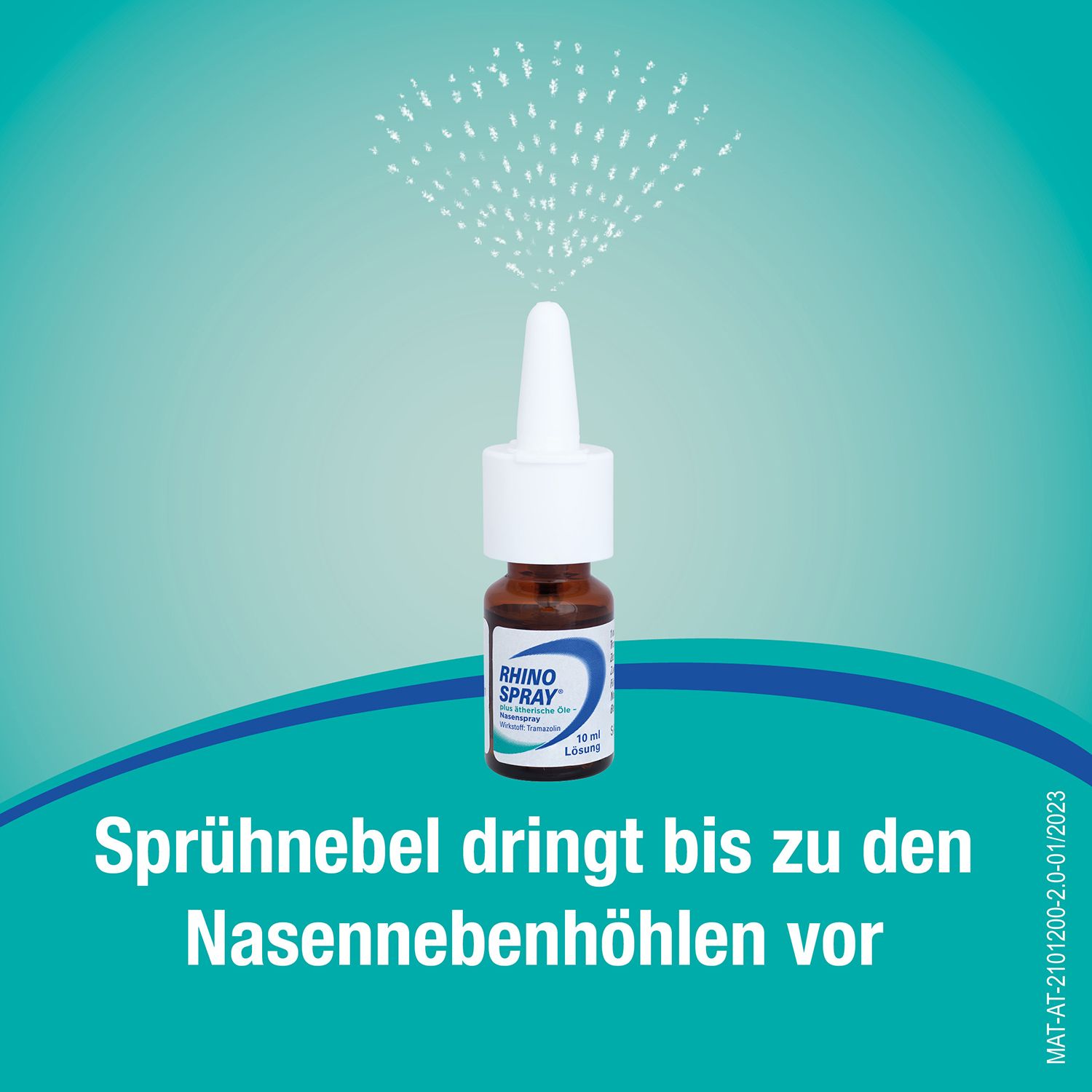 Nasenspray sprüht. Braune Flasche mit weißem Sprühkopf. Aufschrift: RHINO SPRAY. Text: Sprühnebel dringt bis zu den Nasennebenhöhlen vor.