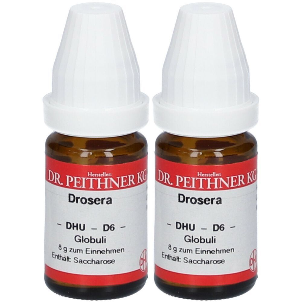 Zwei braune Glasflaschen mit weißen Deckeln. Auf den Etiketten steht "DR. PEITHNER KG Drosera DHU D6 Globuli".