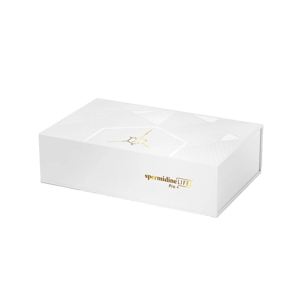 Weiße rechteckige Schachtel mit goldfarbenem Logo und Schriftzug spermidineLIFE Pro+.