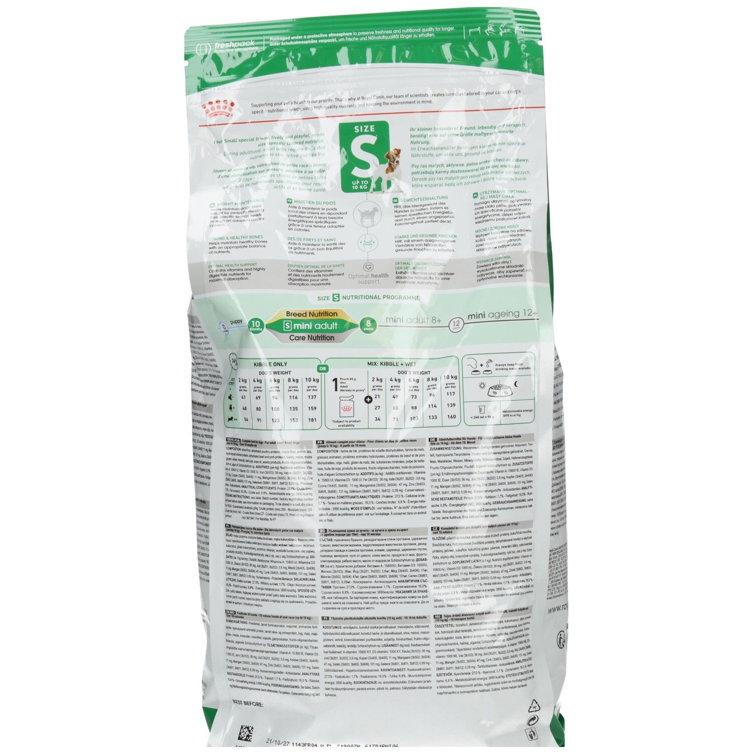 Rückseite des Royal Canin MINI ADULT Hundefutter-Sacks mit detaillierten Fütterungstabellen und Produktinformationen.