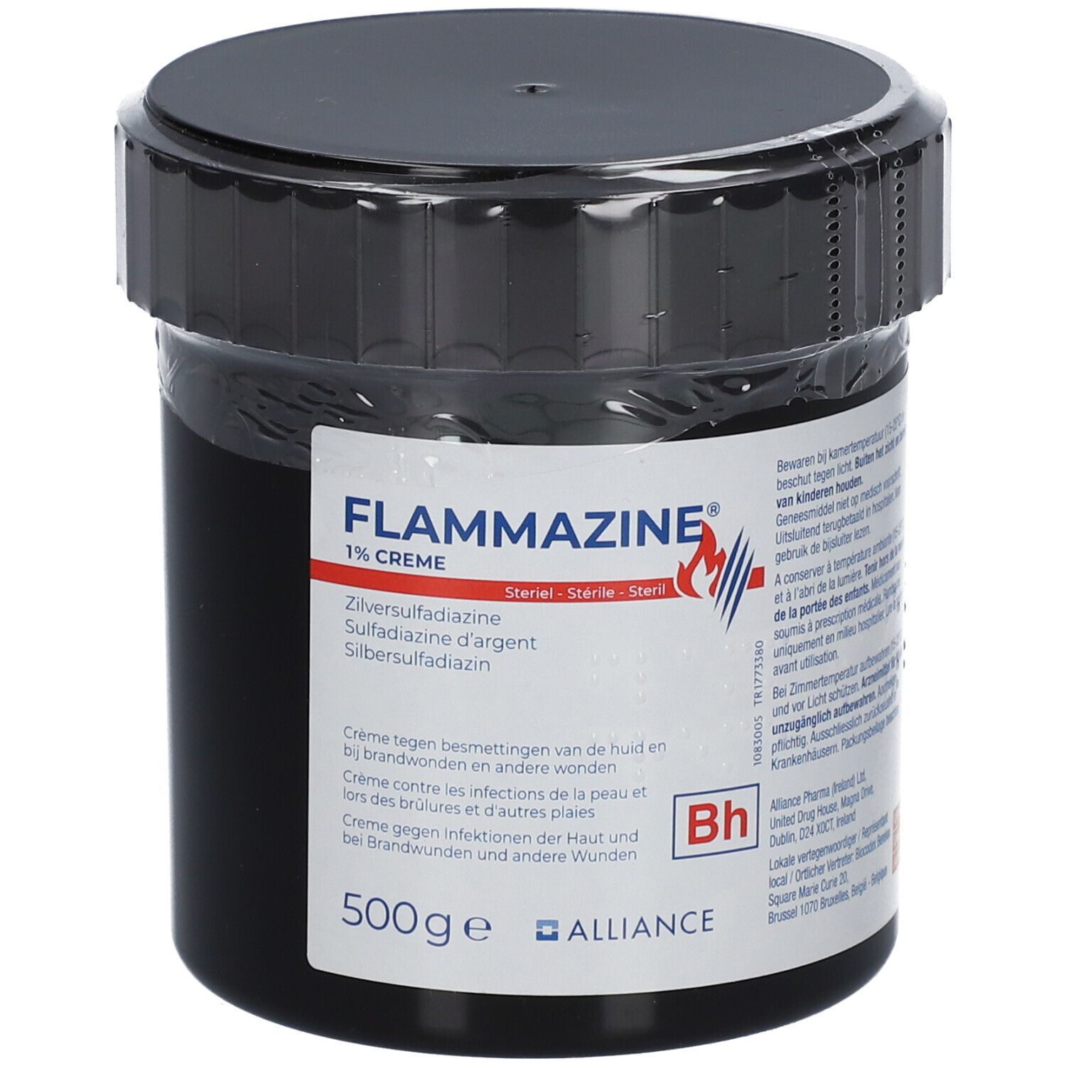 Donkere crème in een zwarte pot met deksel. Opschrift: Flammazine 1% Crème. 500g. Meertalige productinformatie.