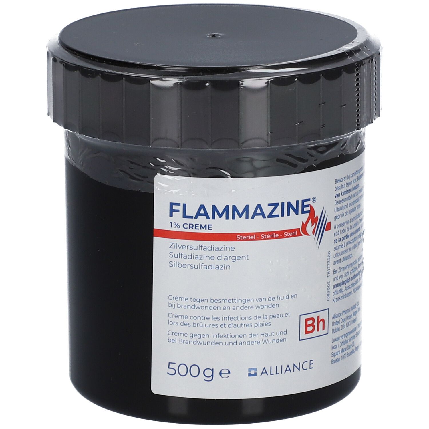 Donkere crème in een zwarte pot met deksel. Opschrift: Flammazine 1% Crème. 500g. Meertalige productinformatie.