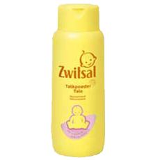 Gele fles Zwitsal talkpoeder. Opschrift 'Talkpoeder'. Afbeelding van een baby.