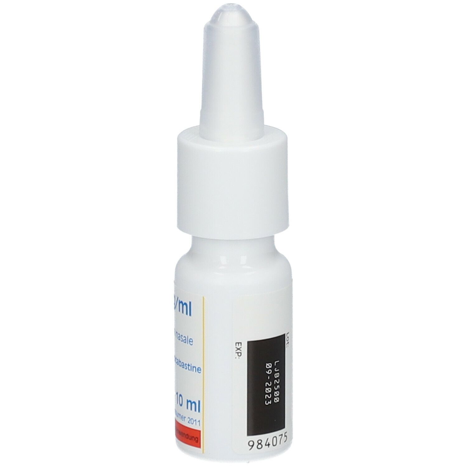 Witte neussprayfles met sproeikop. Sticker met vervaldatum en lotnummer. Opschrift: 10 ml.