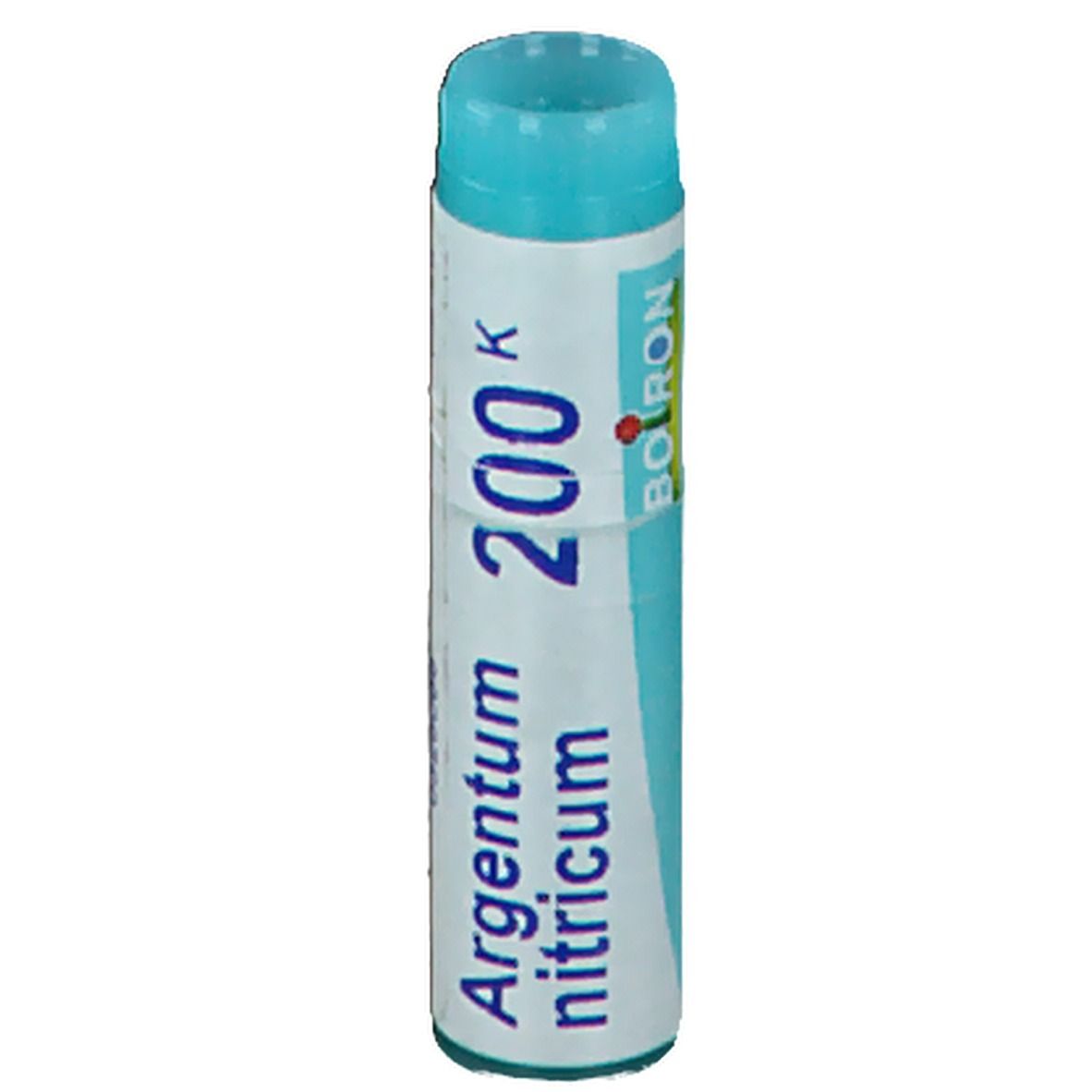 Tube cylindrique avec bouchon bleu. Inscription: Argentum nitricum 200K. Marque Boiron.