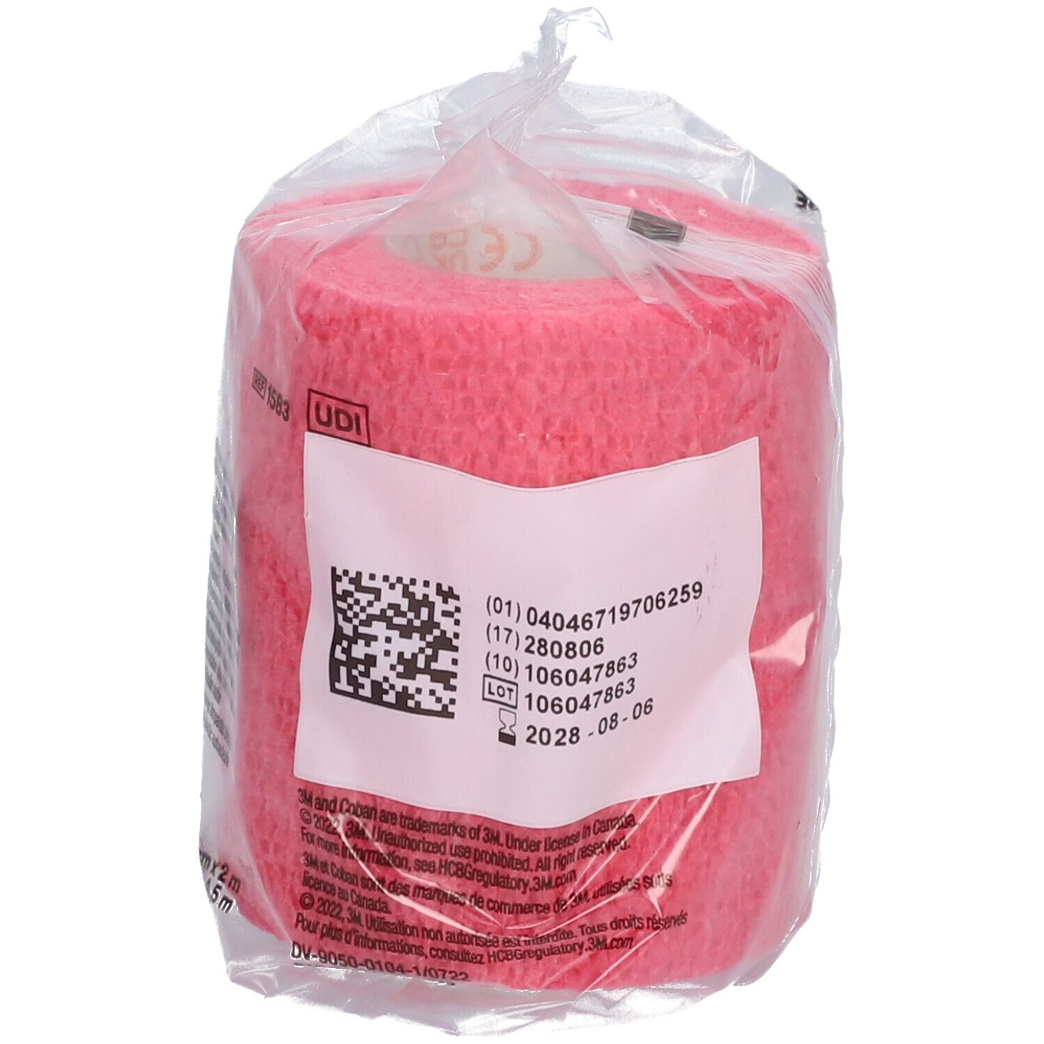 Roze 3M Coban bandage in transparante verpakking. Opschriften: UDI, lotnummer, vervaldatum. 3 IN/PO x 2,2 YD/7,5 cm x 4,5 m.