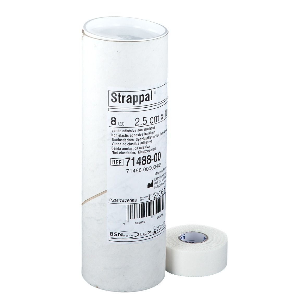 Strappal® bandage adhésif non élastique, 2,5 cm x 10 m, emballage blanc. Rouleau à côté. Informations produit sur l'emballage.