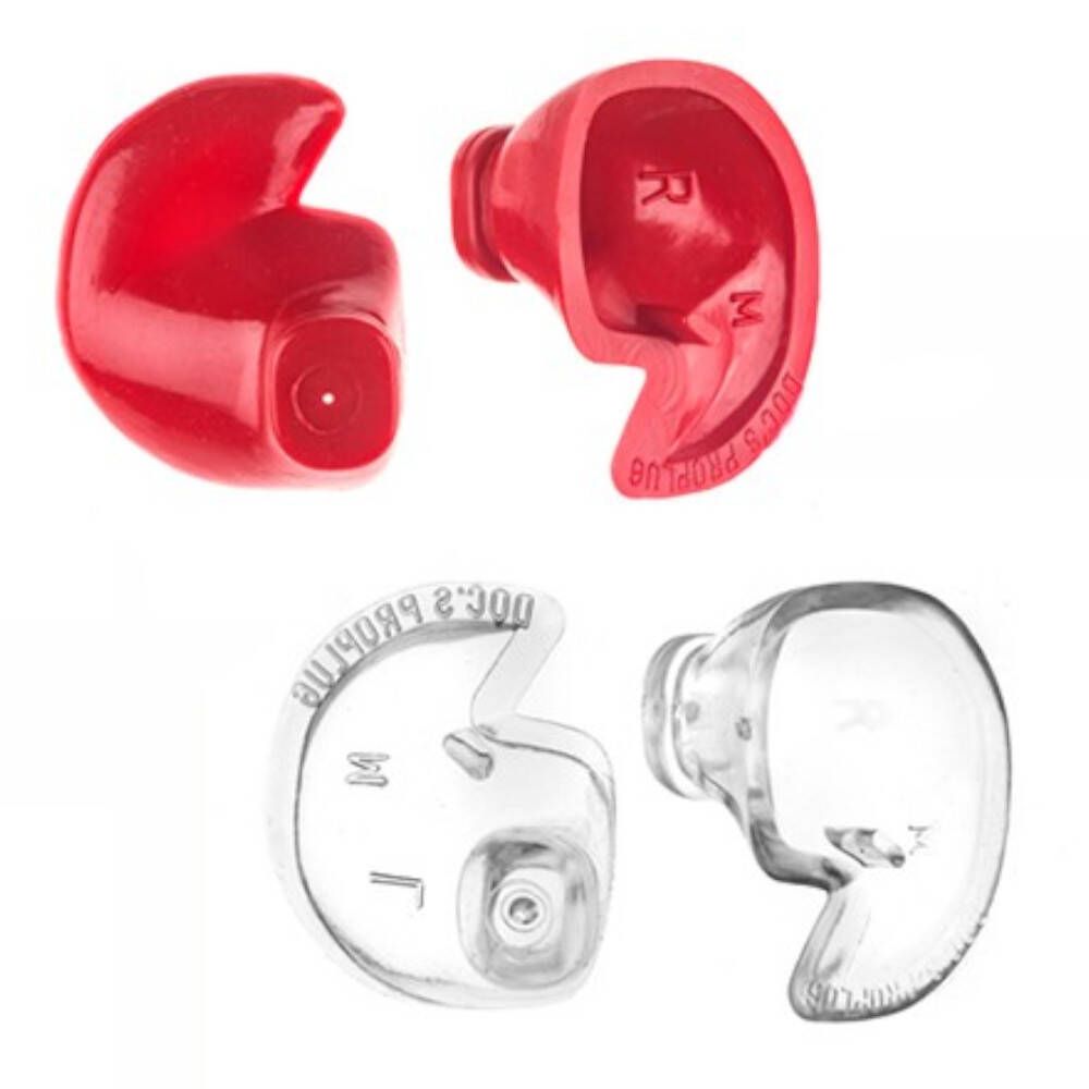 Twee paar oordopjes. Een paar rood, een paar transparant. Opschrift "DOC'S PROPLUG". Vorm voor het rechter- en linkeroor.
