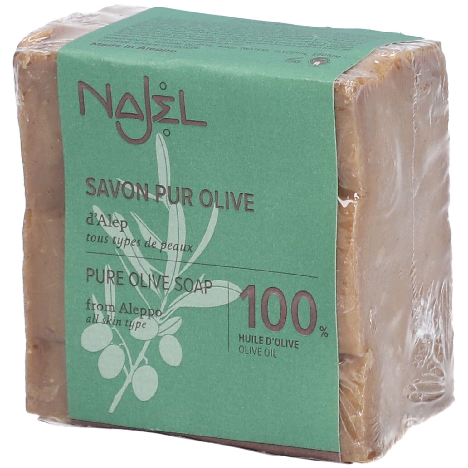 Seifenblock in Folie verpackt. Grüne Banderole mit Schriftzug: Najel, Savon Pur Olive, 100% Huile d'Olive.