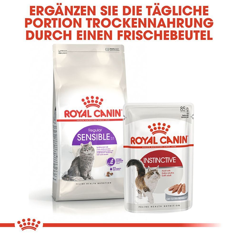 Ein Sack Royal Canin "Regular Sensible 33" Katzenfutter und ein Beutel "Instinctive".