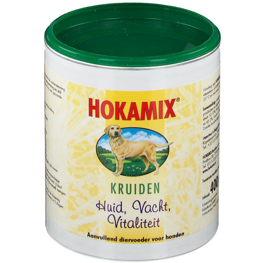 Behälter mit grünem Deckel. Aufschrift HOKAMIX, Abbildung eines Hundes. Text: Kruiden, Huid, Vacht, Vitaliteit. Zusatz: Aanvullend diervoeder voor honden.