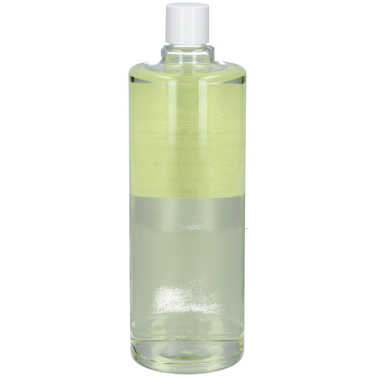 Flacon en verre transparent avec bouchon blanc. Étiquette avec texte: 90% alcool a 99°. 1000 ml. Marque: Naturelle.