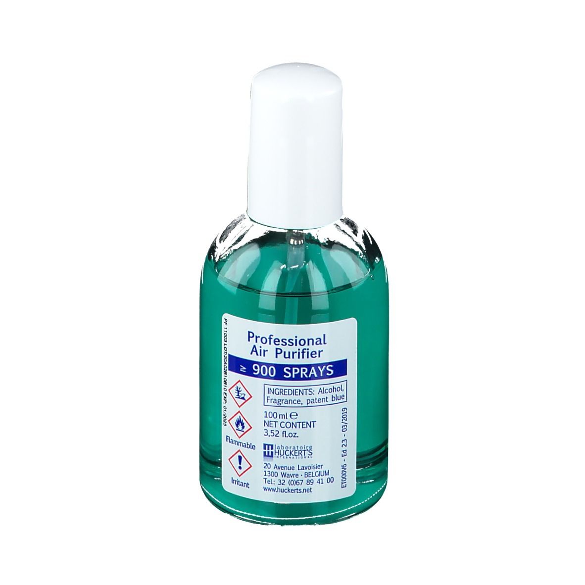 Groene vloeistof in een fles met witte dop. Etiket met tekst: Professional Air Purifier, 900 SPRAYS, UMONIUM®.