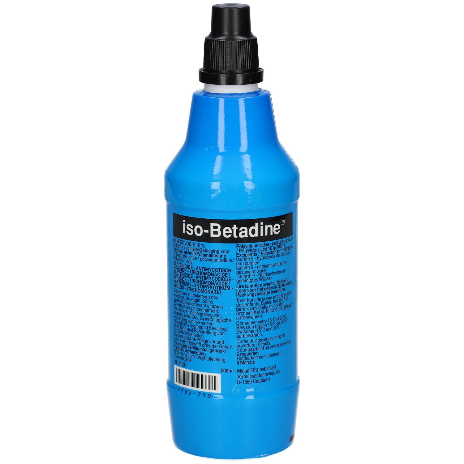 Blauwe fles met zwarte dop. Opschrift: iso-Betadine®. Productinformatie op de achterkant van de fles.